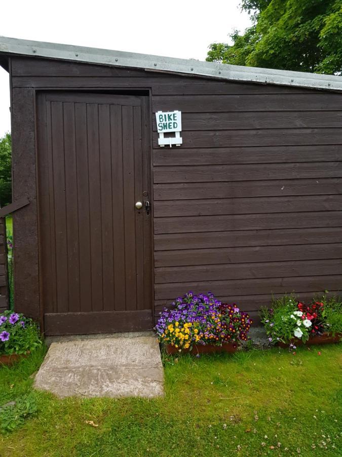 Helmsdale Lodge Hostel - All Rooms En-Suite Exterior photo